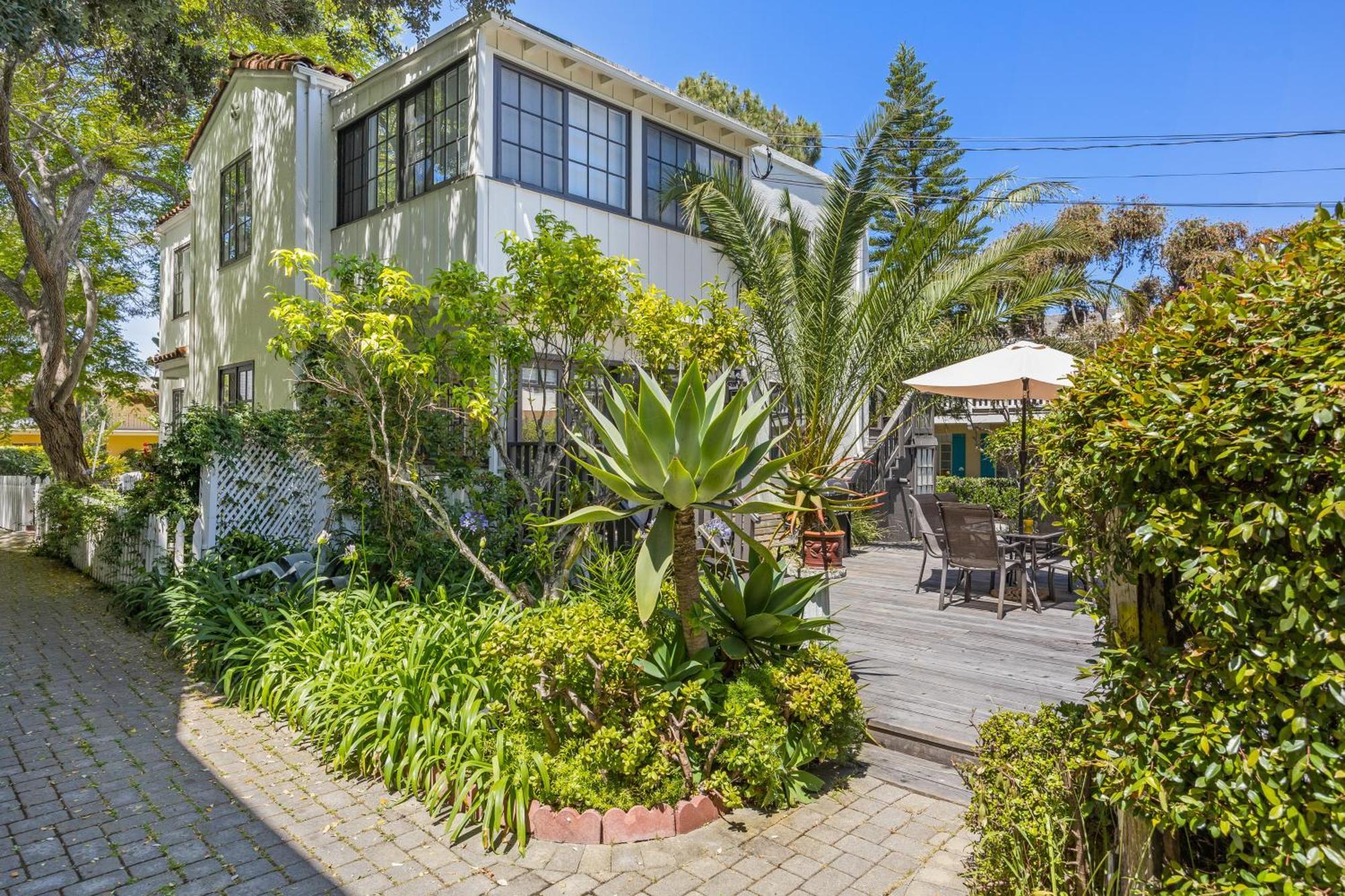 East Beach Retreats Apartment Santa Barbara Room photo